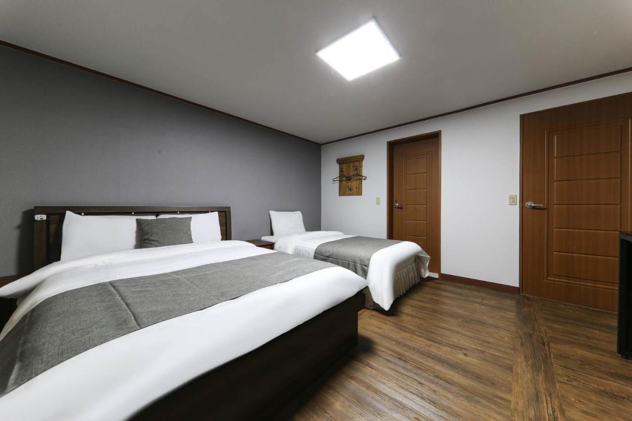 Major Hotel Jeju Exteriör bild