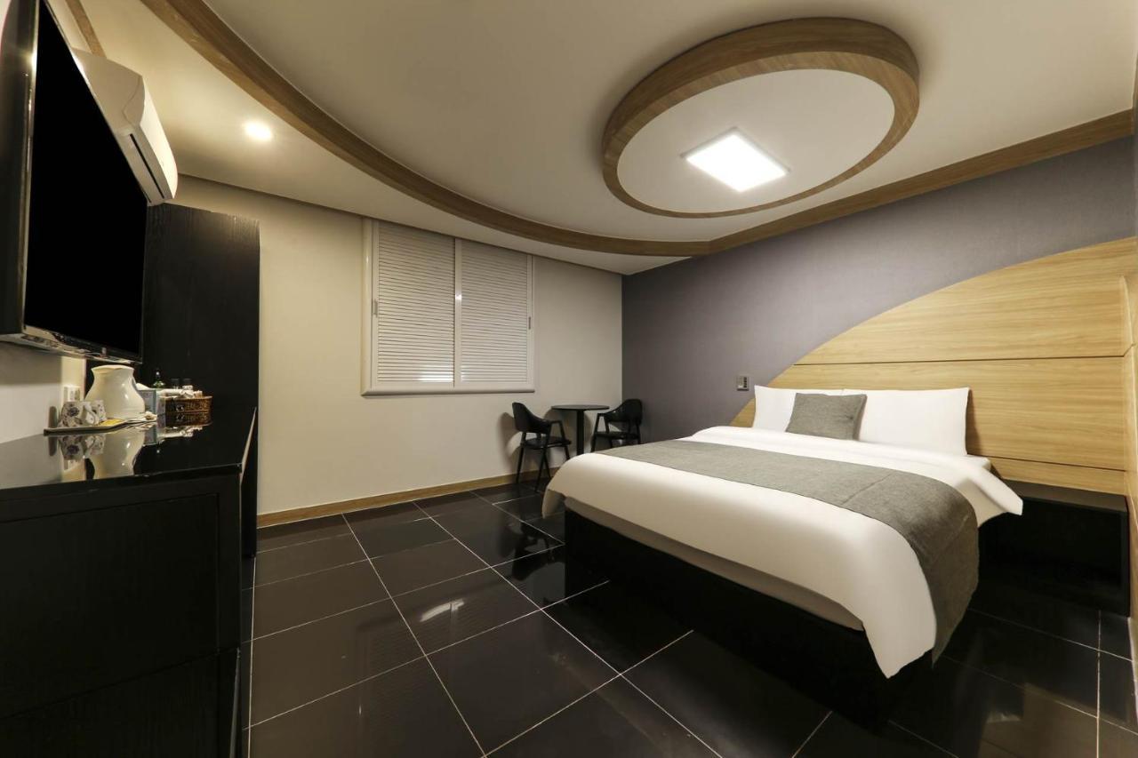 Major Hotel Jeju Exteriör bild