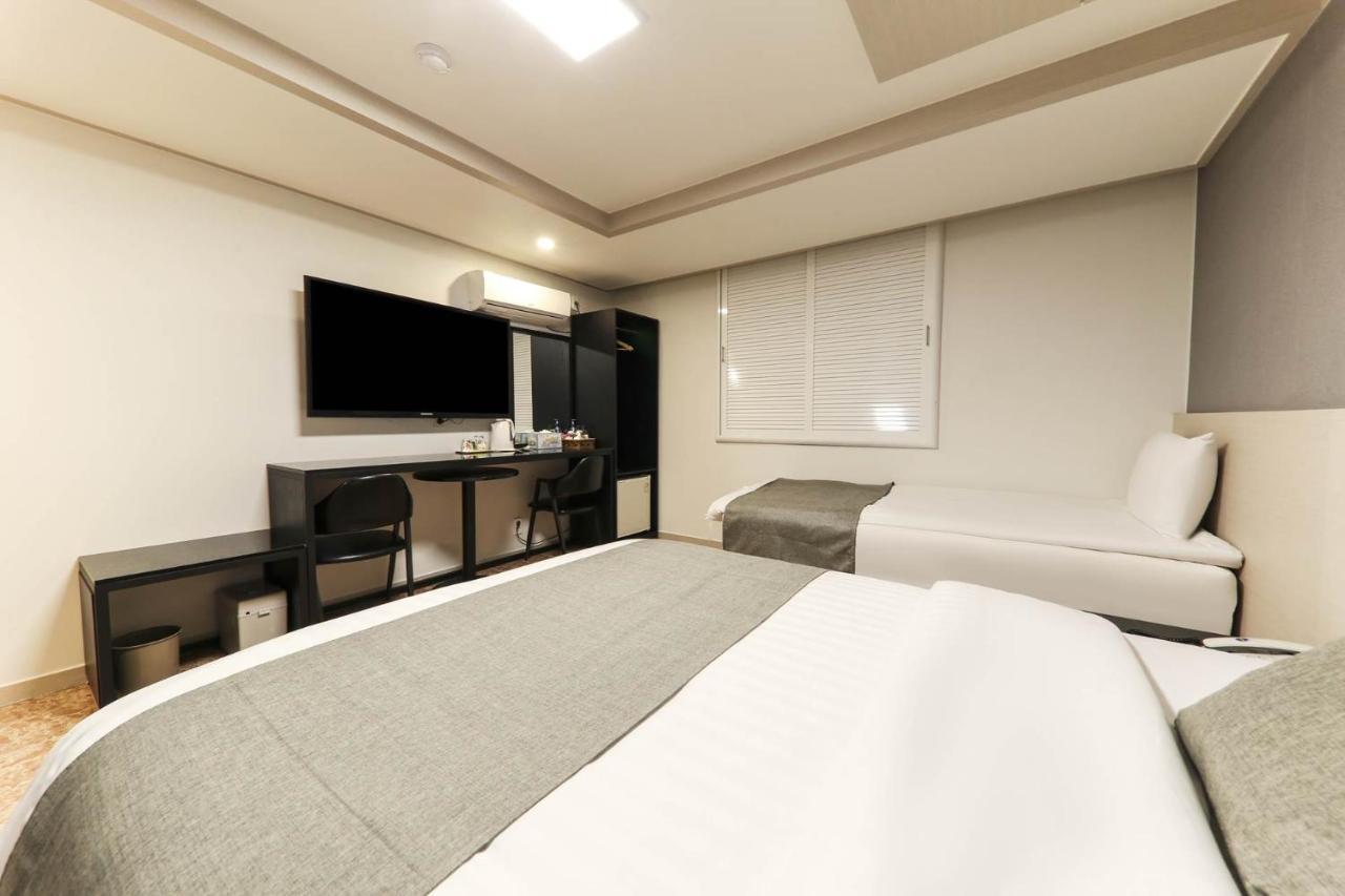 Major Hotel Jeju Exteriör bild